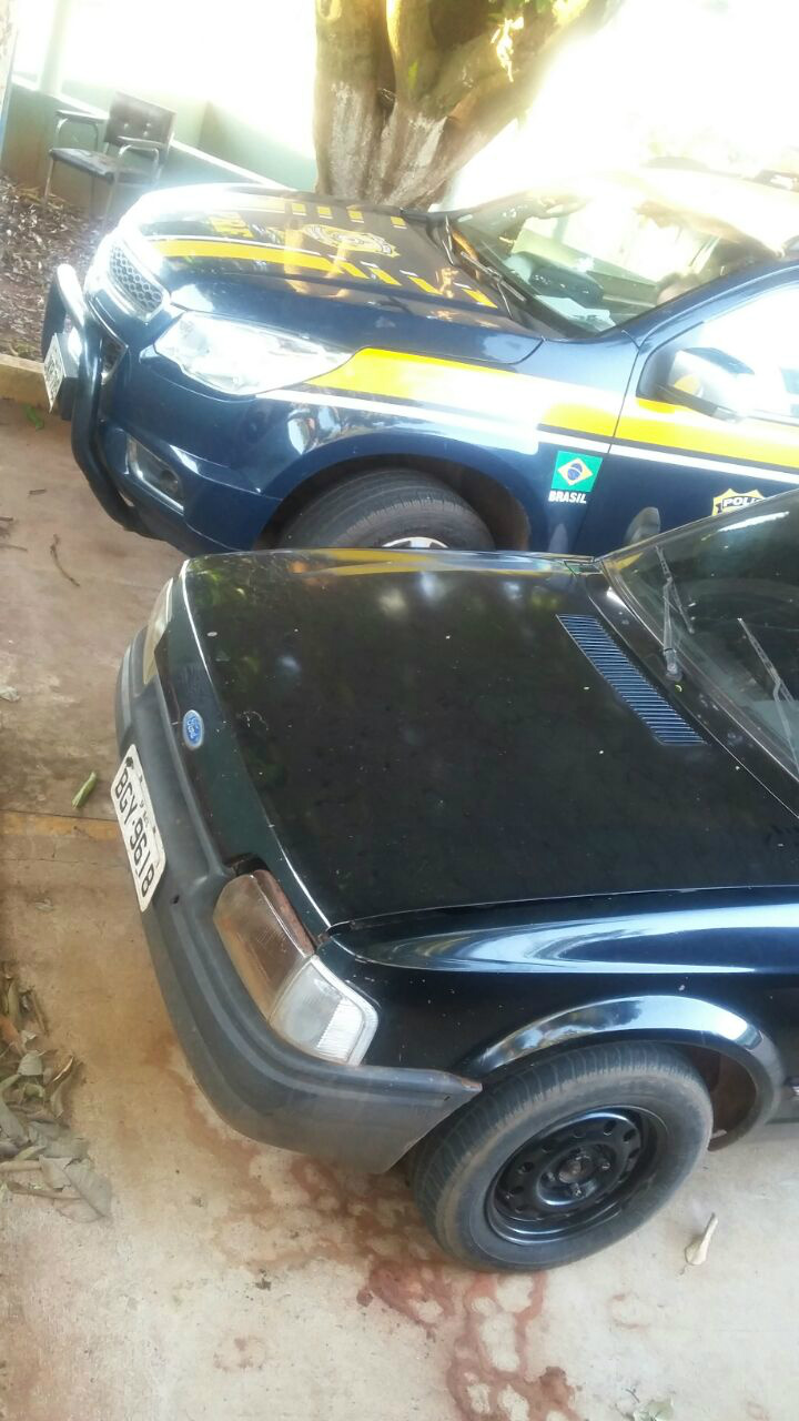 PRF apreende veículo adulterado na BR-262 veiculo Ford/Escort L com placas adulterados foi apreendido pela PRF. (Foto: PRF)