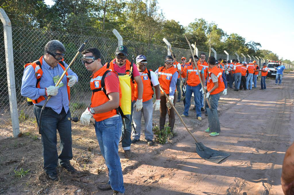 Defesa Civil encerra treinamento de voluntário com simulação no Aeroporto Municipal O curso, que já foi realizado nas cidades polos de Coxim e Ponta Porã, abrangeu em Três Lagoas, representantes da Polícia Militar, Bombeiros, Aeroporto Municipal, Exército e outras instituições. (Foto: Assessoria)
