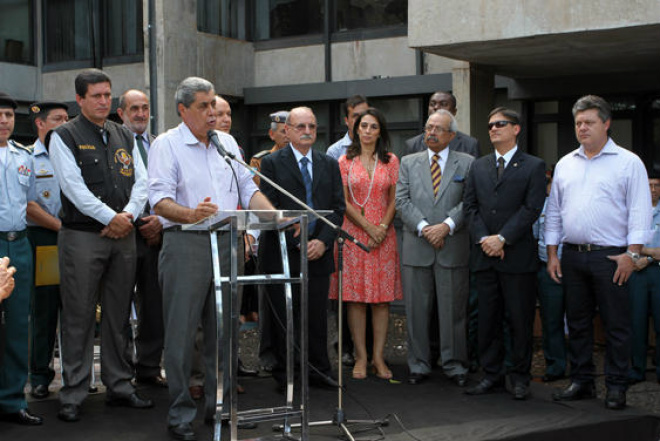 André entrega armas e viaturas e confirma concurso público A segurança pública do Estado vai ganhar reforço com a abertura de concurso público para preencher pelo menos 285 vagas (Foto: Rachid Waqued)