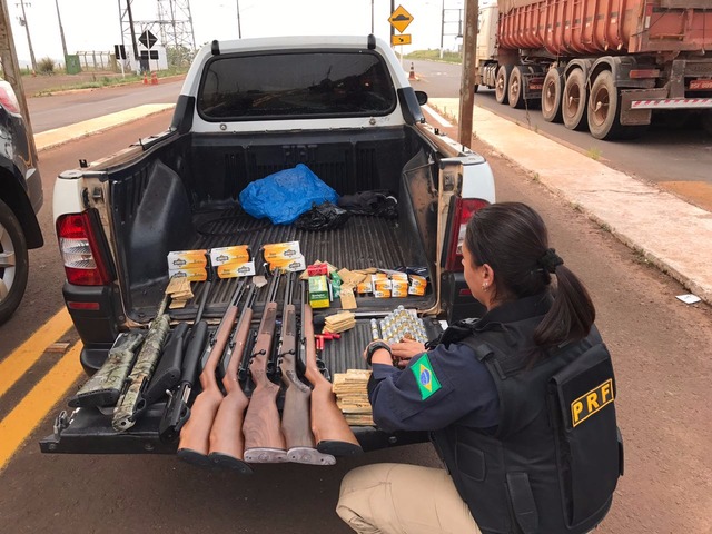 Agentes da PRF desconfiaram do nervosismo do condutor do veículo.(Foto: PRF)