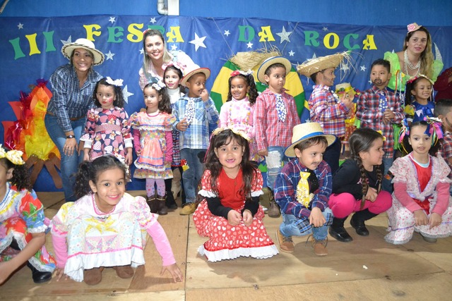 Comidas típicas e eleição do Rei e Rainha da Pipoca estiveram na programação da Unidade (Foto/Assessoria)