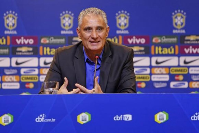 Tite após divulgar a lista dos 24 jogadores falou da convocação do volante Arthur, do Grêmio, e do atacante Diego Tardelli, do Shandong Luneng (Foto/CBF)