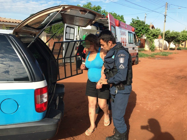 A mulher foi detida e levada para a Delegacia de Pronto Atendimento Comunitário para ser ouvida e posteriormente liberada (Foto: Marco Campos/Perfil News)