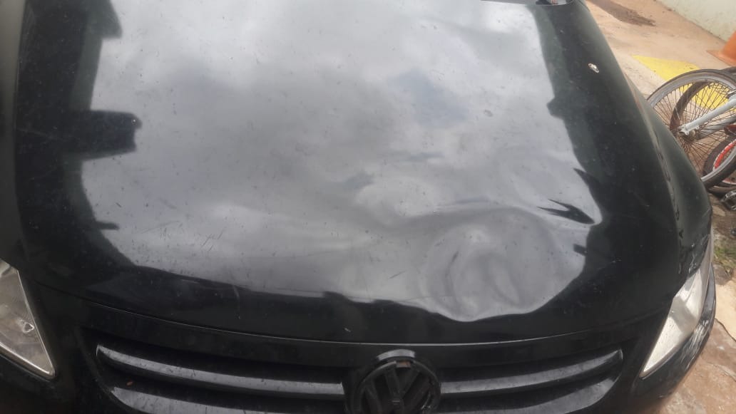 Suspeito de atropelar criança no Novo Oeste se apresenta à polícia Carro com marcas de impacto foi apreendido pela polícia. Foto: Divulgação