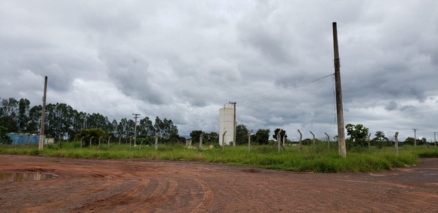 Cervejaria aguarda resposta por incentivo fiscal para pedir licenciamento no Imasul Área do antigo alojamento da Fibria, onde será instalada a Cervejaria Cidade Imperial. Foto: Ricardo Ojeda