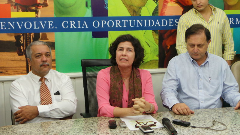 Márcia garante área para construção do Hospital Regional de Três Lagoas Para Márcia, a decisão de Magid em doar a área beneficiará toda a população (Foto: Ricardo Ojeda)