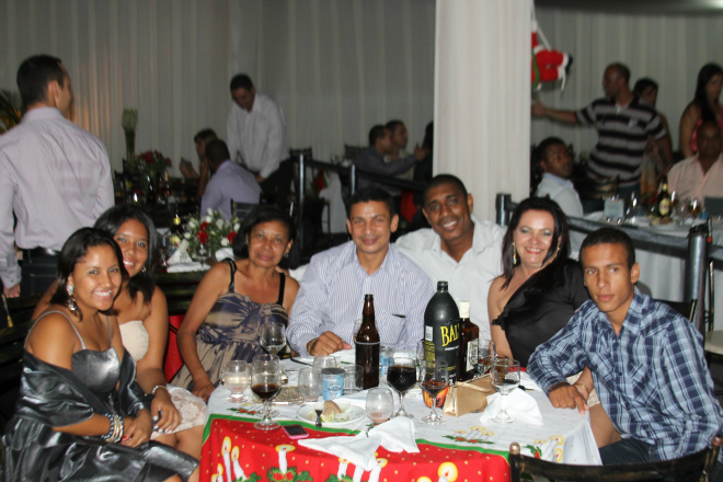 Comando do 2º BPM homenageia militares em noite de confraternização Comando do 2º BPM homenageia militares em noite de confraternização