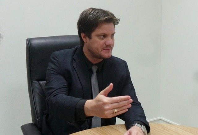 "Cada um é responsável pelos seus atos", diz presidente da Câmara sobre assessor acusado de furto Presidente da Câmera, André Bittencourt. Foto: Arquivo Perfil News.