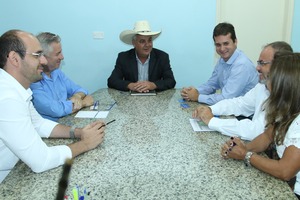 Diretoria da Rede Atacadão se reúnem com Guerreiro para discutir obras do empreendimento