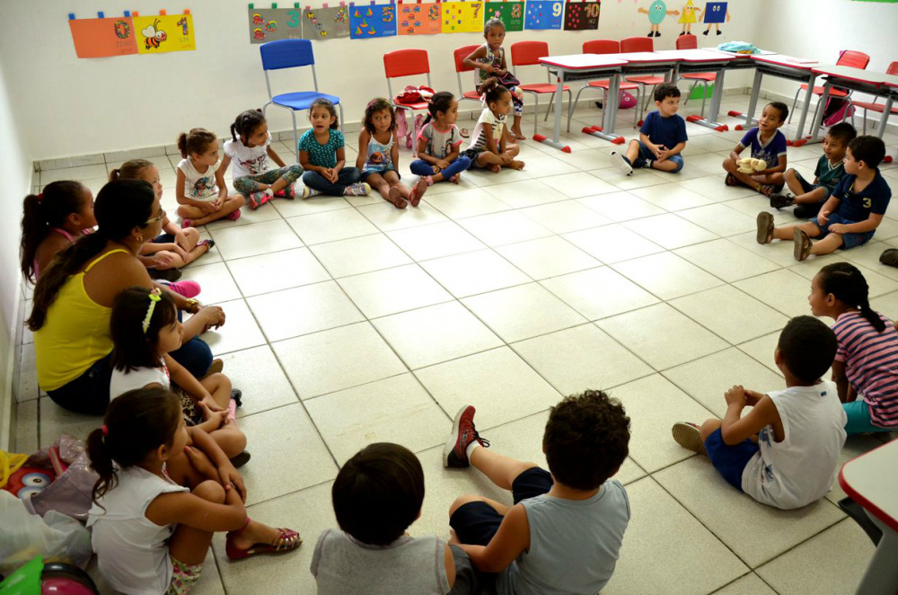 280 novos alunos iniciam as aulas na nova Escola Municipal Colinos nesta quarta A inauguração supre a crescente demanda na educação infantil, resultado do desenvolvimento econômico de Três Lagoas. (Foto: Assessoria)