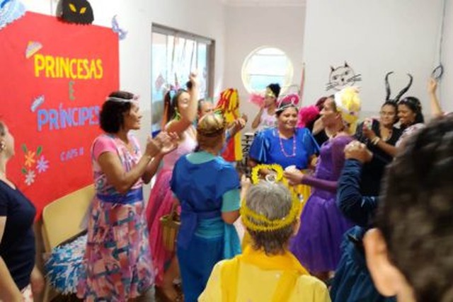 Equipes da Saúde Mental de Três Lagoas promovem confraternização especial de Carnaval