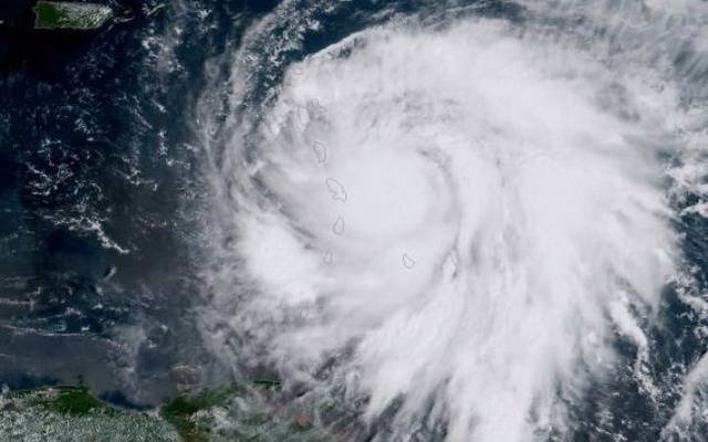 Furacão Maria tocou o solo da ilha de Dominica com ventos de até 260km/h. (Reprodução)