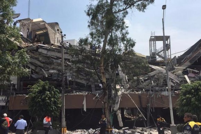 O sismo, que sacudiu fortemente a capital mexicana nesta tarde, também causou numerosos cortes no serviço elétrico, vazamentos de gás e interrompeu o serviço de telefonia. (Foto:Arquivo/Agência Brasil)