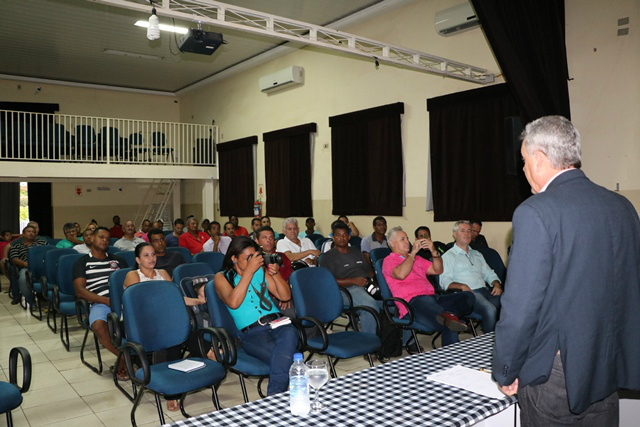 O prefeito Angelo Guerreiro reafirmou o seu apoio a todos os segmentos do esporte, da cultura e do lazer e elogiou a dedicação de alguns servidores da Sejuvel. (Foto: Assessoria)