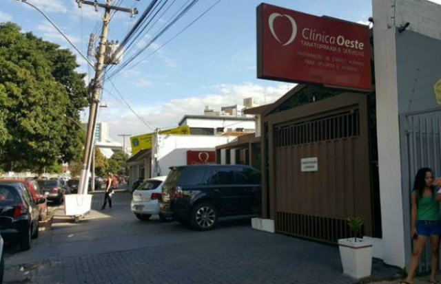 Clínica se encarregou do preparo do corpo para o velório. (Foto: Diário de Pernambuco).