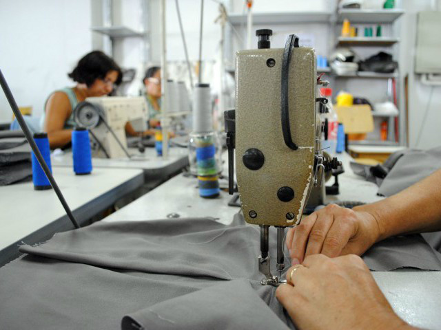Pequenos empreendimentos como ateliês de costura, serão beneficiados pelo Programa. (foto: Divulgação)