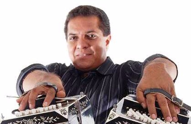 Hoje tem show da Noite Cultural na Feira Noturna Hoje tem show da Noite Cultural na Feira Noturna