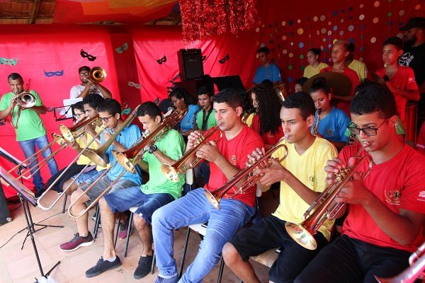 Assistência Social promove “II Carnabanda” e resgata músicas das antigas festas carnavalescas Banda Cristo Redentor, regida pelo maestro Luiz Carlos Relíquias. Foto: Divulgação