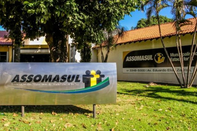 Segundo a assessoria técnica da Assomasul, o único repasse feito até agora, no dia 10, totalizou apenas R$ 29,927 milhões, restando dois decêndios (Foto: Edson Ribeiro)