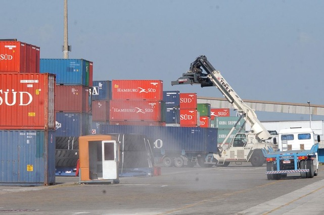Crise na Argentina afeta exportações de produtos manufaturados Foto: Tânia Rêgo/Agência Brasil