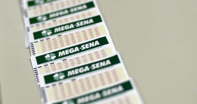 Mega-Sena acumula e prêmio aumenta para R$ 7 milhões Foto: Marcello Casal Jr./Agência Brasil