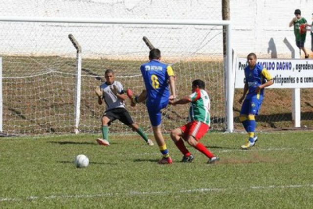 Jogos da Copa Assomasul na sede de Santa Rita do Pardo (Foto: Edson Ribeiro/Assomasul)