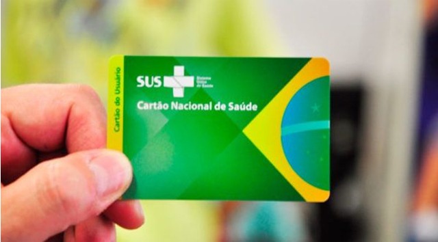 Muita gente não sabe, mas cartão do SUS é obrigatório até para quem tem plano de saúde
