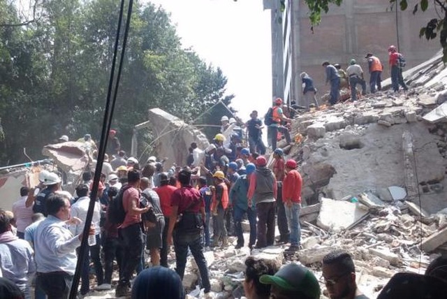 Terremoto no México matou 273 pessoas e destruiu diversos edifícios. (Foto:Isabel Reviejo/EPA/Agência Lusa)
