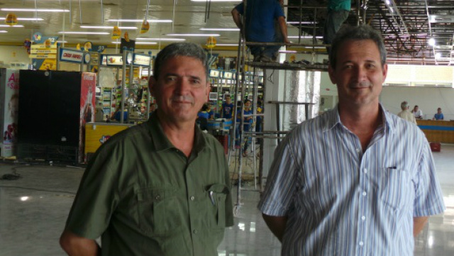 Os irmãos, Joaquim Romero e Marcos Romero Barbosa, presidente e vice-presidente do grupo estão à frente consolidando o crescimento da empresa e acompanhando passa a passo os investimentos aplicadas na expansão do grupo (Foto: Ricardo Ojeda) 