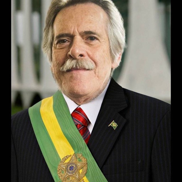 Alexandre Frota protocola representação criminal contra o ator José de Abreu na PGR