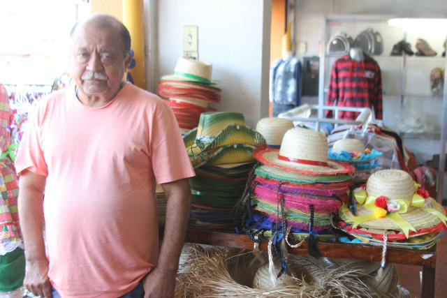 Antonio Maciel, comerciante (Foto: Lucas Gustavo).