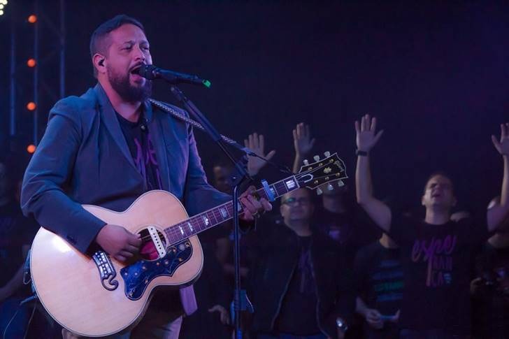 Três Lagoas terá show gospel com Fernandinho Fernandinho. (Foto: Divulgação).