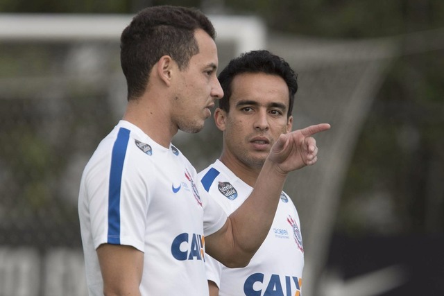 Comentarista do Sportv acredita queda do Corinthians tem relação com fase de Rodriguinho, Jadson e Jô Diferença para o segundo colocado da Série A seja de 10 pontos. (Foto: Globoesporte.com)