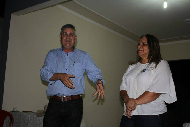 Deputado Angelo Guerreiro e a vice-prefeita de Brasilândia Márcia do Amaral. (Foto: Assessoria)
