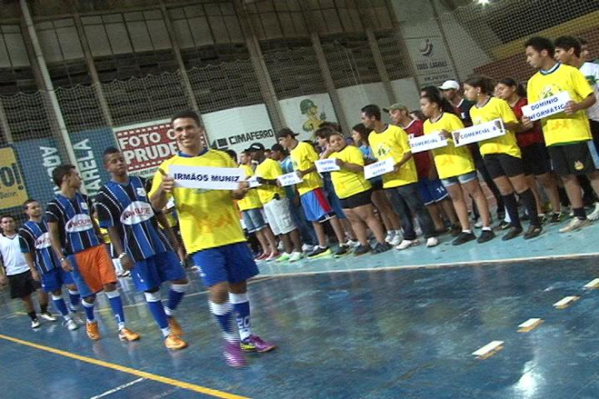 Começam os Jogos Abertos Treslagoenses – XI Copa Unimed Os jogos seguem pelas próximas semanas e serão realizados no ginásio municipal
Foto: César Esquibel
