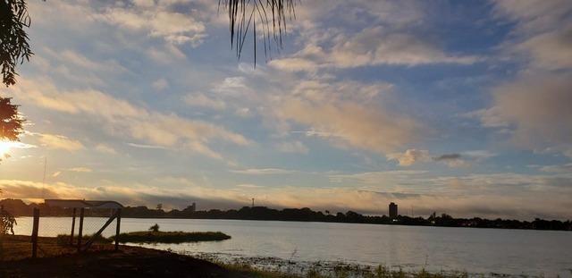 Sol com muitas nuvens e previsão de chuva para esta quarta-feira Céu aberto nas primeiras horas do dia (Foto/Ricardo Ojeda)