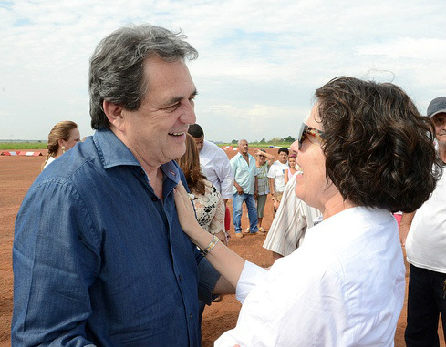 Moka com a prefeita de Três Lagoas, Marcia Moura, de quem é parceiro na administração (Foto: Divulgação/ AI)