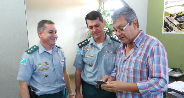 O sistema de monitoramento poderá ser acompanhado via tablet e  celular (Foto: Lucas Gustavo) 