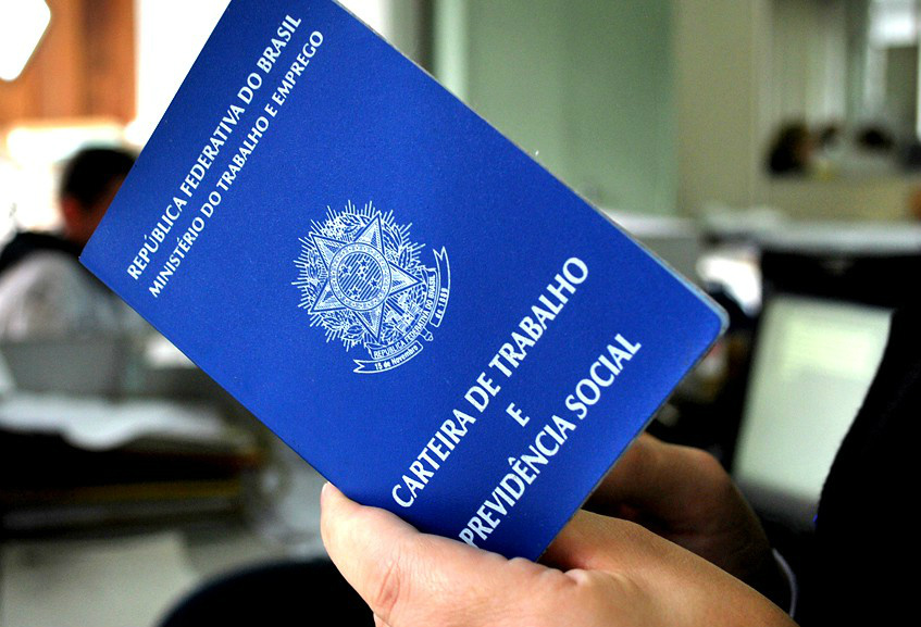 Desemprego cresce e fecha 4º trimestre de 2015 em 9% Desemprego cresce e fecha 4º trimestre de 2015 em 9%. (Foto: Divulgação)