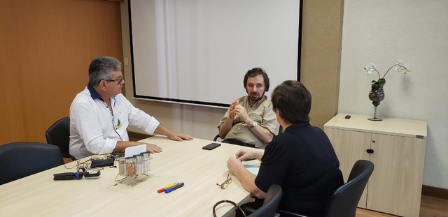 Obras da Usina da Eldorado começam em abril, com geração de aproximadamente 1.500 empregos Carlos Monteiro, Diretor Industrial da Eldorado (centro), falou com a reportagem do Perfil News e deu detalhes da usina Onça Pintada. Fotos: João Vitor Menezes/Perfil News