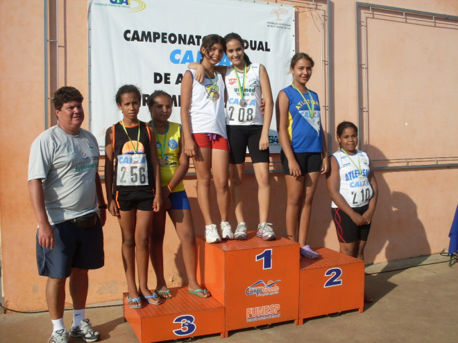Atletas conquistam medalhas no 1º Festival de Atletismo FAMS A equipe de atletismo de TL conquistou 4 medalhas. Foto: Assessoria de Comunicação