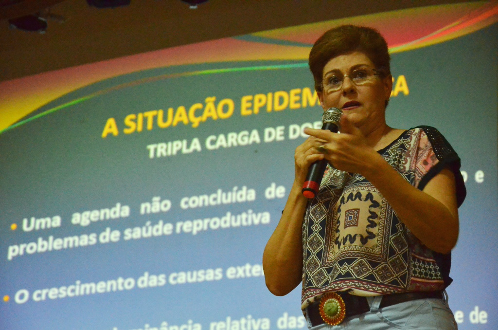 Um dos destaques da abertura foi a apresentação da enfermeira, professora e doutora Renilda Rosa Dias. (Foto: Assessoria)