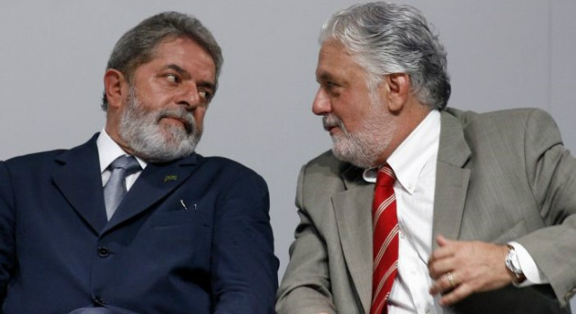 Troca-troca na Casa Civil, sai Jaques Wagner e entra o ex-presidente Lula para tentar salvar o mandato da presidente Dilma Roussef (Foto:Divulgação) 