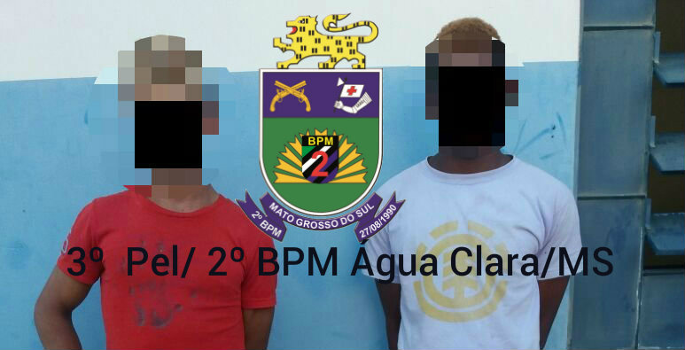 Polícia Militar de Água Clara prende foragido da justiça e apreende autor de furto Na tarde do dia 12 de Abril os policiais do 3º Pelotão de Policia Militar realizou abordagem pessoal e prendeu um homem em flagrante por furto á residência e localizou um dos fugitivos da fuga da Delegacia de Água Clara. (Foto: Assessoria)