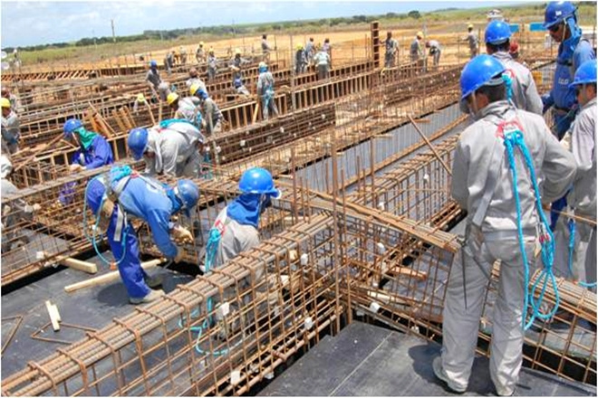 Os nordestinos atuam, em sua grande parte, na costrução de indústrias
Foto: Divulgação
