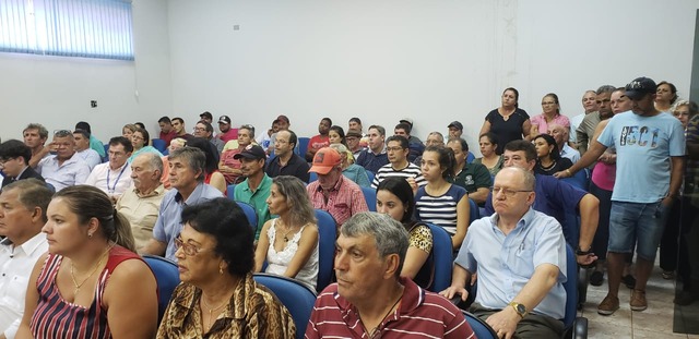 Sul-coreanos batem martelo e Anaurilândia terá maior usina fotovoltaica do mundo O Plenário da Câmara ficou lotado para os cidadãos receberem as boas-novas, Foto: Ricardo Ojeda