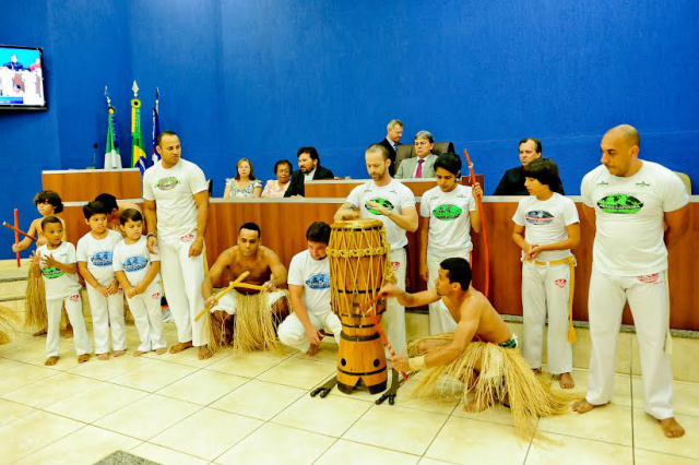 Na ocasião houve a apresentação de grupo de capoeira (Foto: Divulgação)