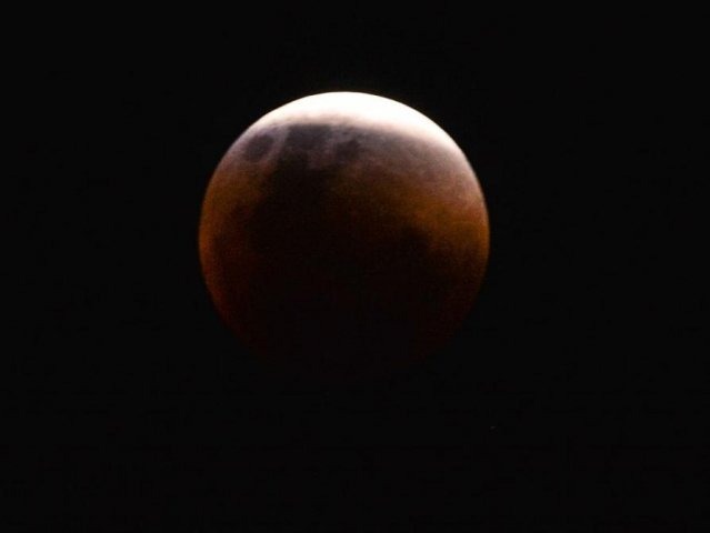 Após eclipse mais longo do século, lua de sangue poderá ser vista em MS Eclipse lunar, visto do Brasil. (Foto: Marcello Casal jr/Agência Brasil/)