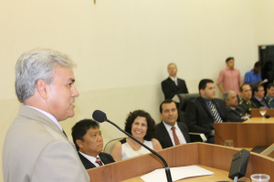 Lágrimas e emoção marcam posse de Marcia Moura e dos 17 vereadores Recém empossado para presidir a Câmara de vereadores de Três Lagoas, Jorginho do Gás resumiu sua trajetória política