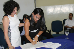 Janaína Fátima de Souza Ávila Lunardi, assume a secretaria de Administração, substituindo Odair Biassi (Foto: Ricardo Ojeda)